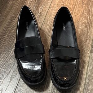 Old Navy Women's Shiny Black Loafers